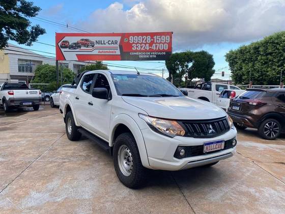 MITSUBISHI L200 TRITON 2.4 16V TURBO DIESEL GL CD 4X4 MANUAL